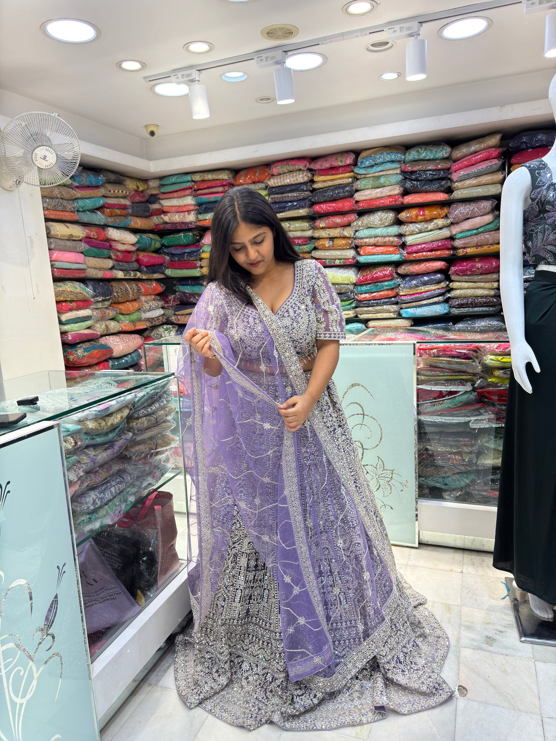 kundan thread zari moti work designer bridal wedding lehenga