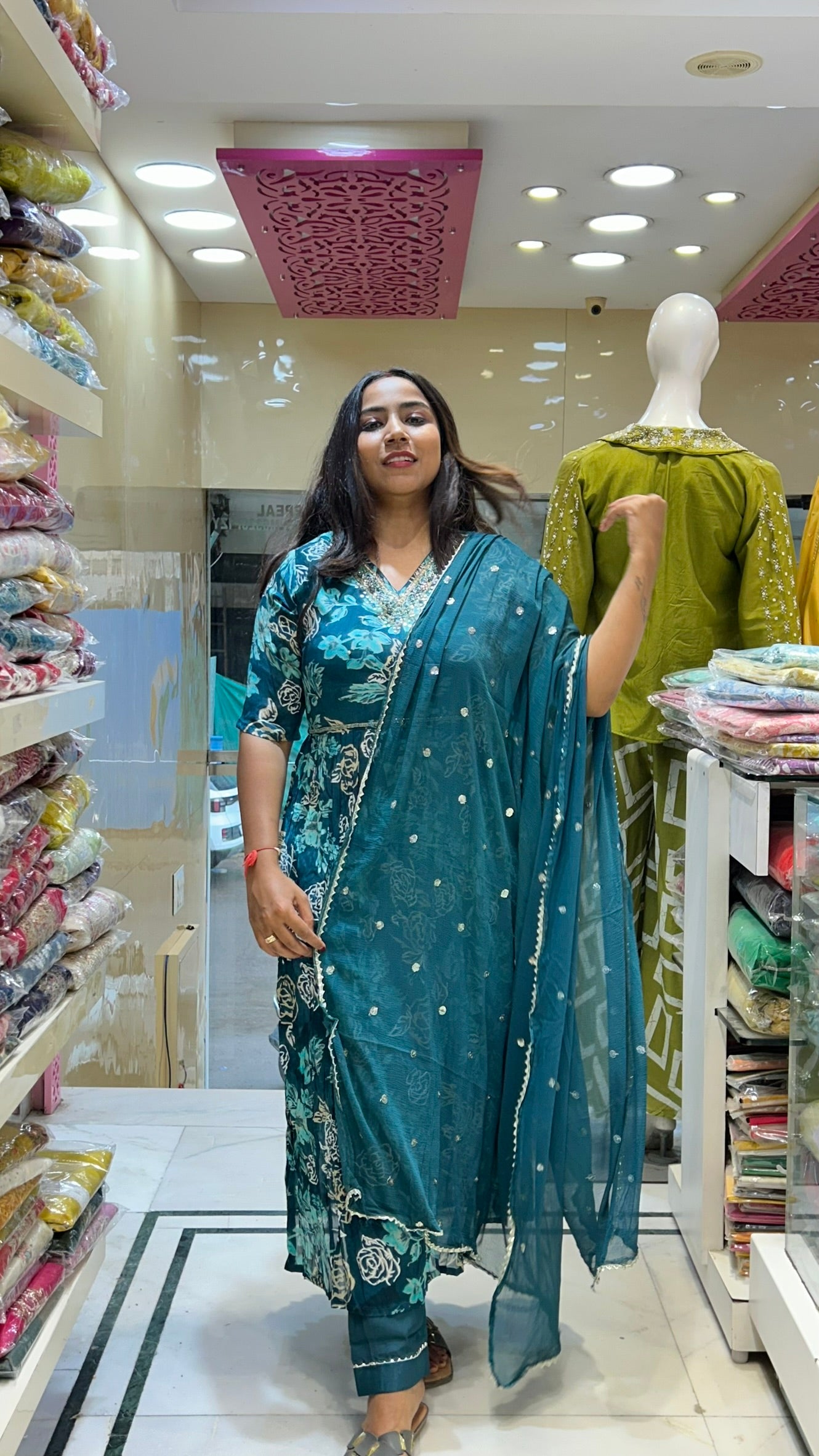 chinon alia cut partywear light weight suit