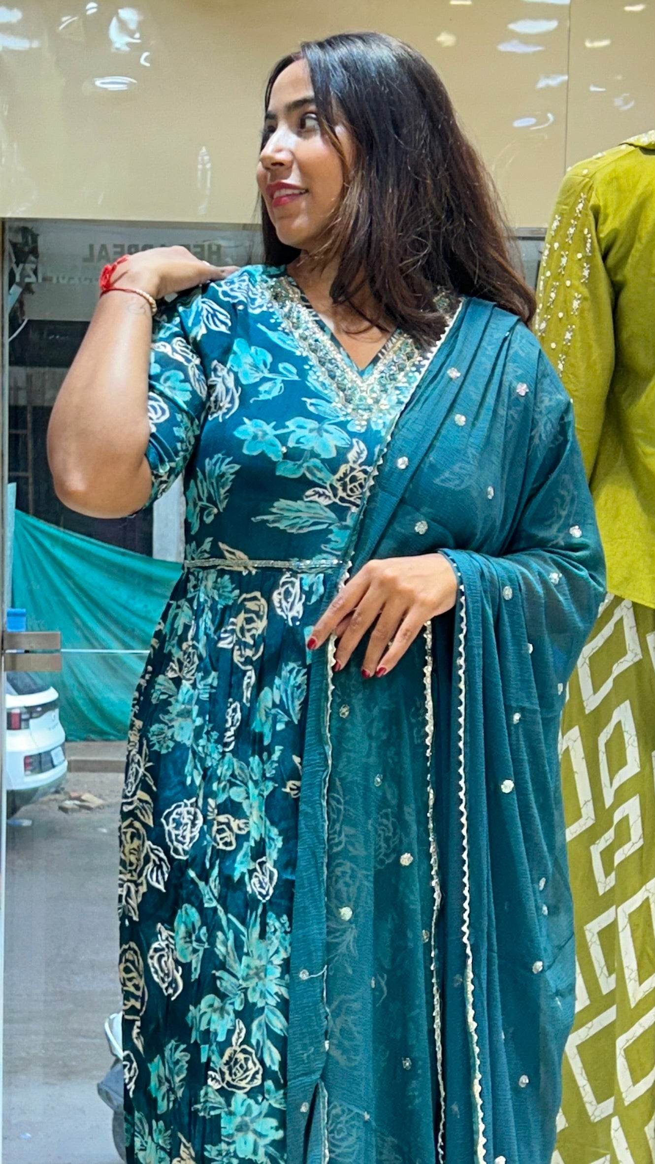 chinon alia cut partywear light weight suit