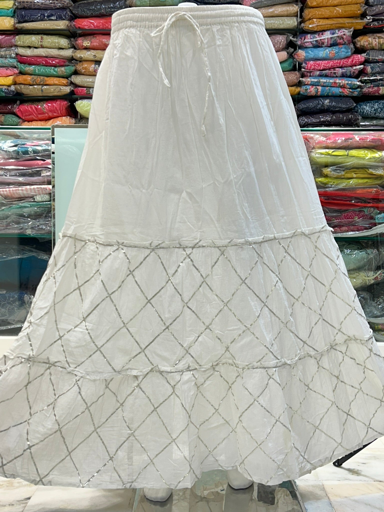 plain white pure cottn gotta lace emblished skirt