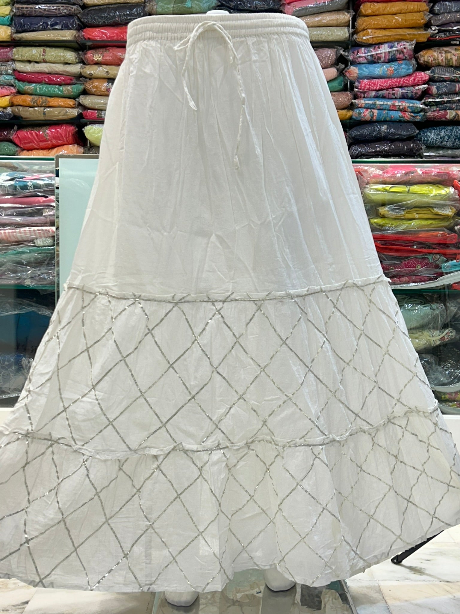 plain white pure cottn gotta lace emblished skirt