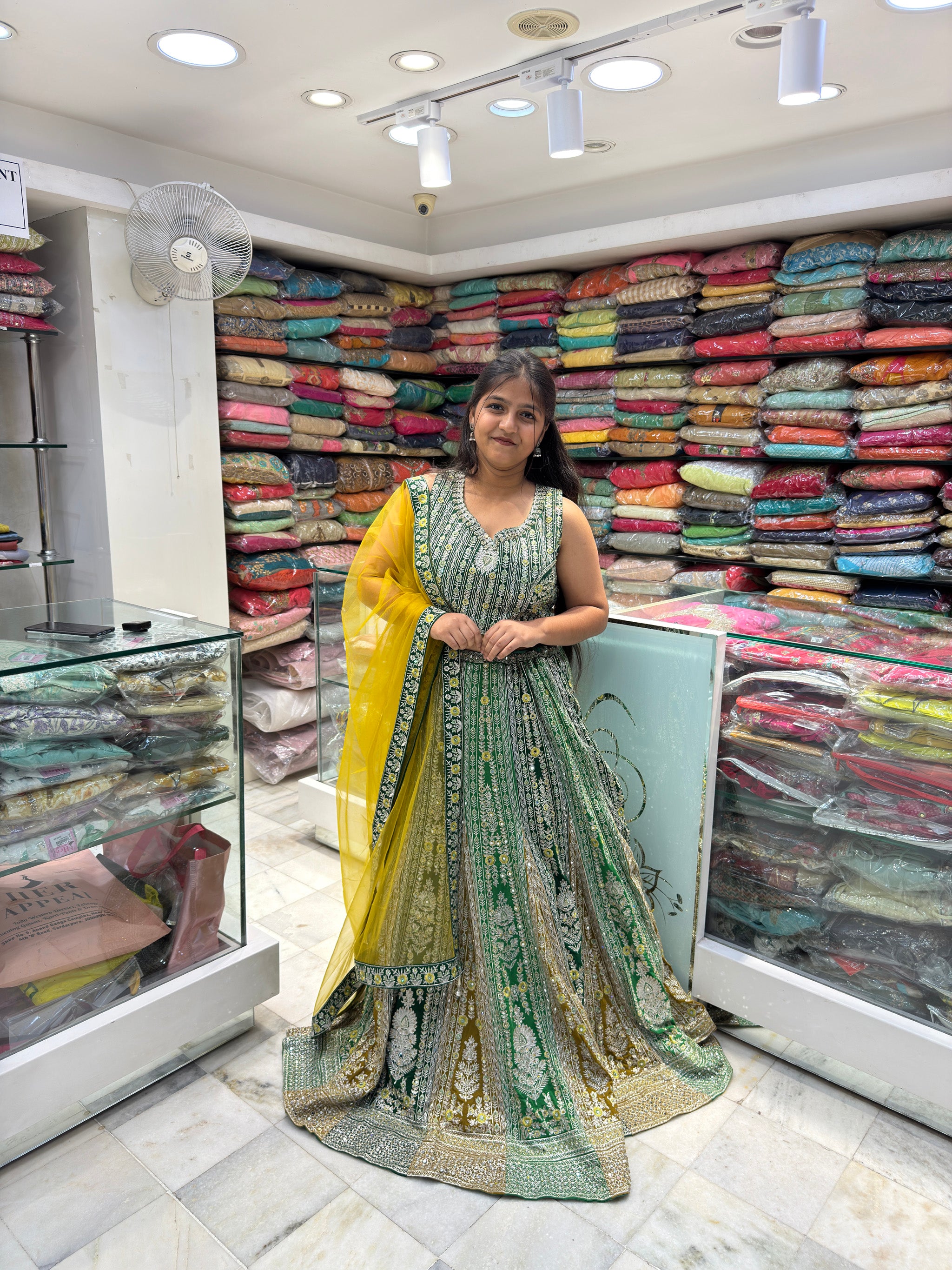 zari zardosi thread stone mirror work briday wedding lehnga