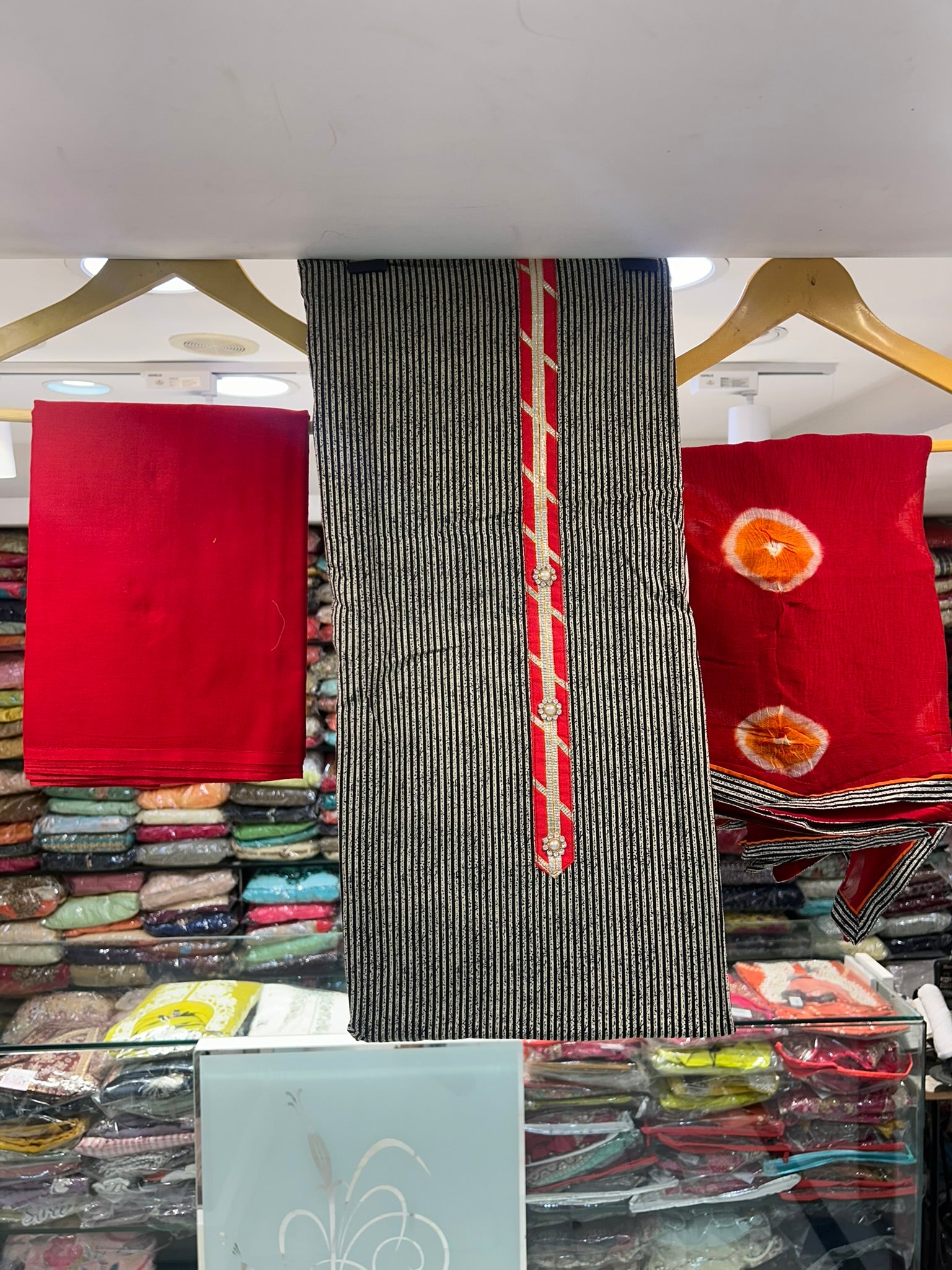 casual wear lining pattern with chiffon batik dupatta fabric