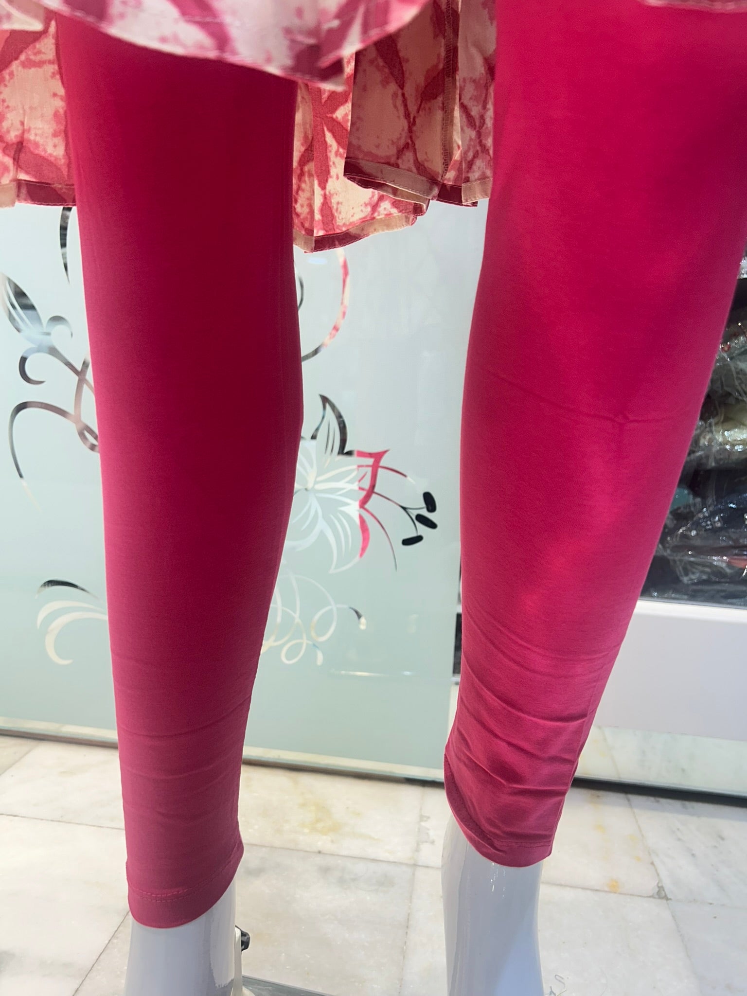 stretchable comfortable regular wear leggings