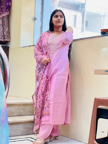 Partywear Hot Pink Floral Organza Dupatta Kurti Pant Set for Women