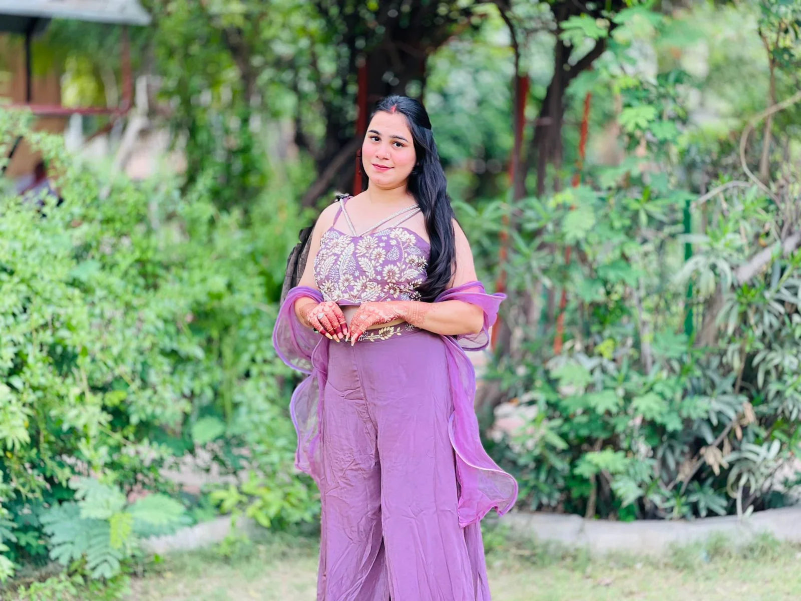 Pure crepe fabric with stylish blouse top in pearl motifs