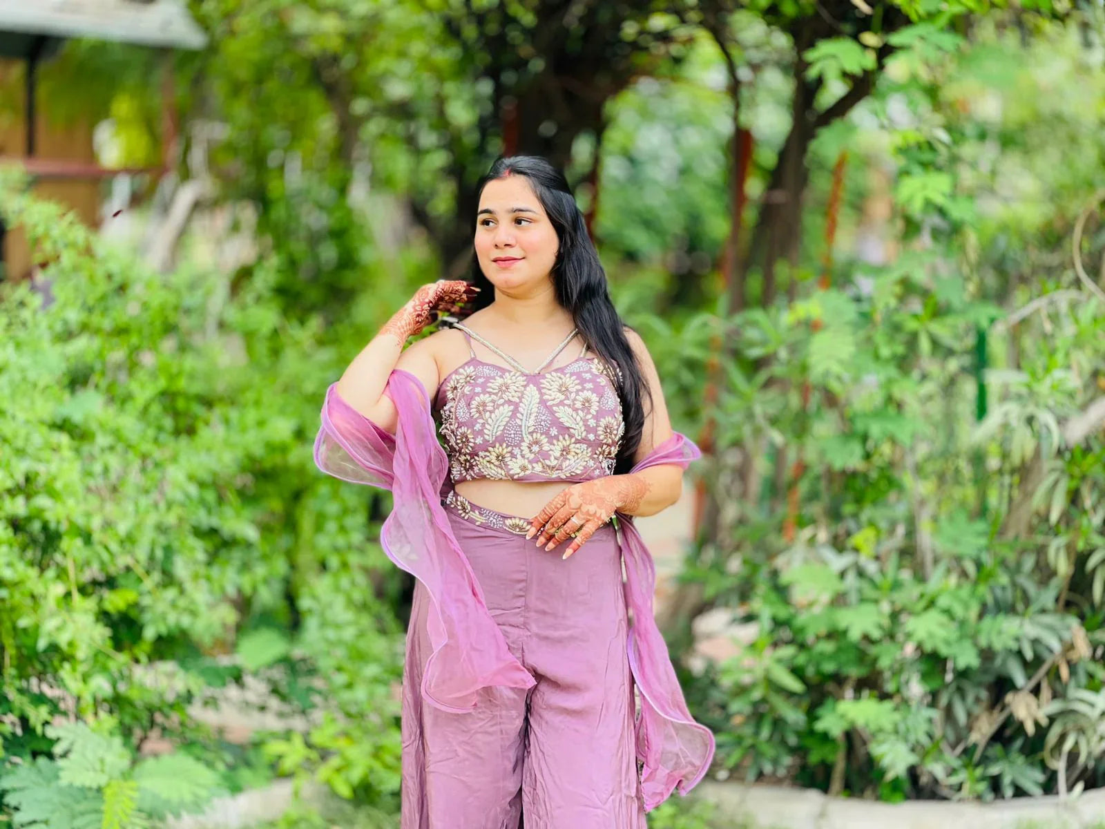 Pure crepe fabric with stylish blouse top in pearl motifs